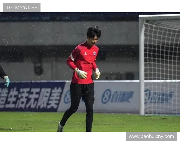 姚浩洋停球失误险送角球 前国脚点评年轻门将起伏